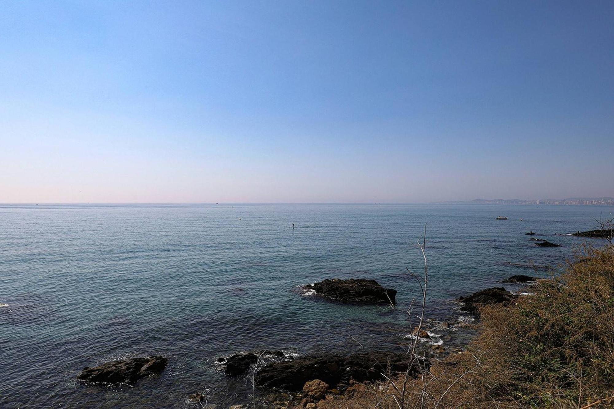 082 - Stunning Sea Views Beachfront Apartment Benalmádena Zewnętrze zdjęcie